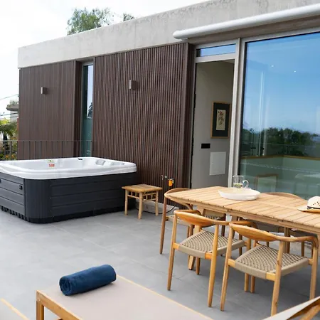 Daire Boat By Madeira