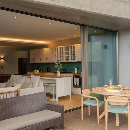 Daire Boat By Madeira *